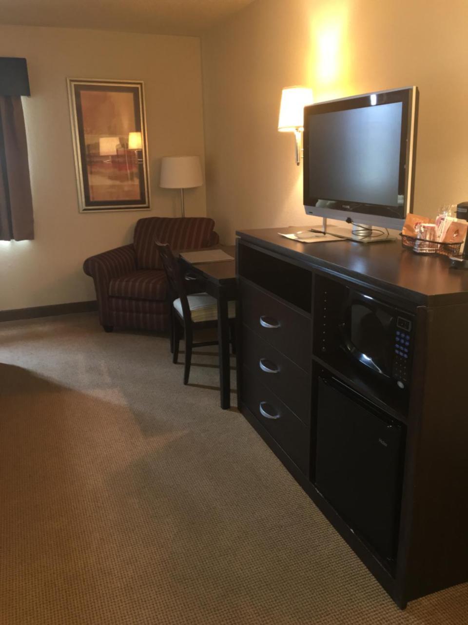 Americinn By Wyndham Monmouth Esterno foto