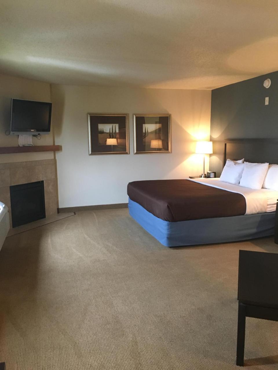 Americinn By Wyndham Monmouth Esterno foto