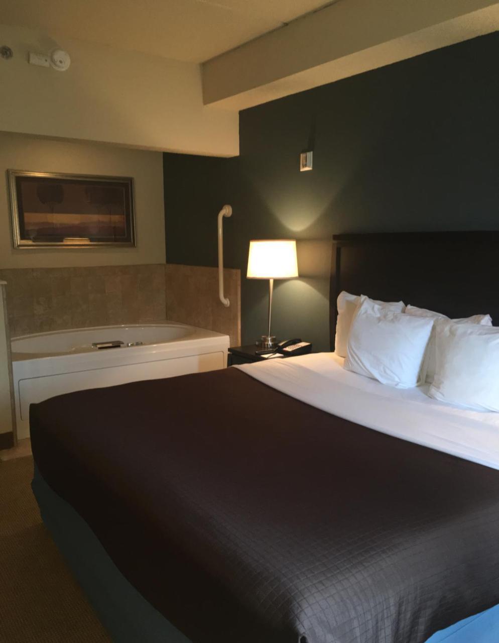 Americinn By Wyndham Monmouth Esterno foto