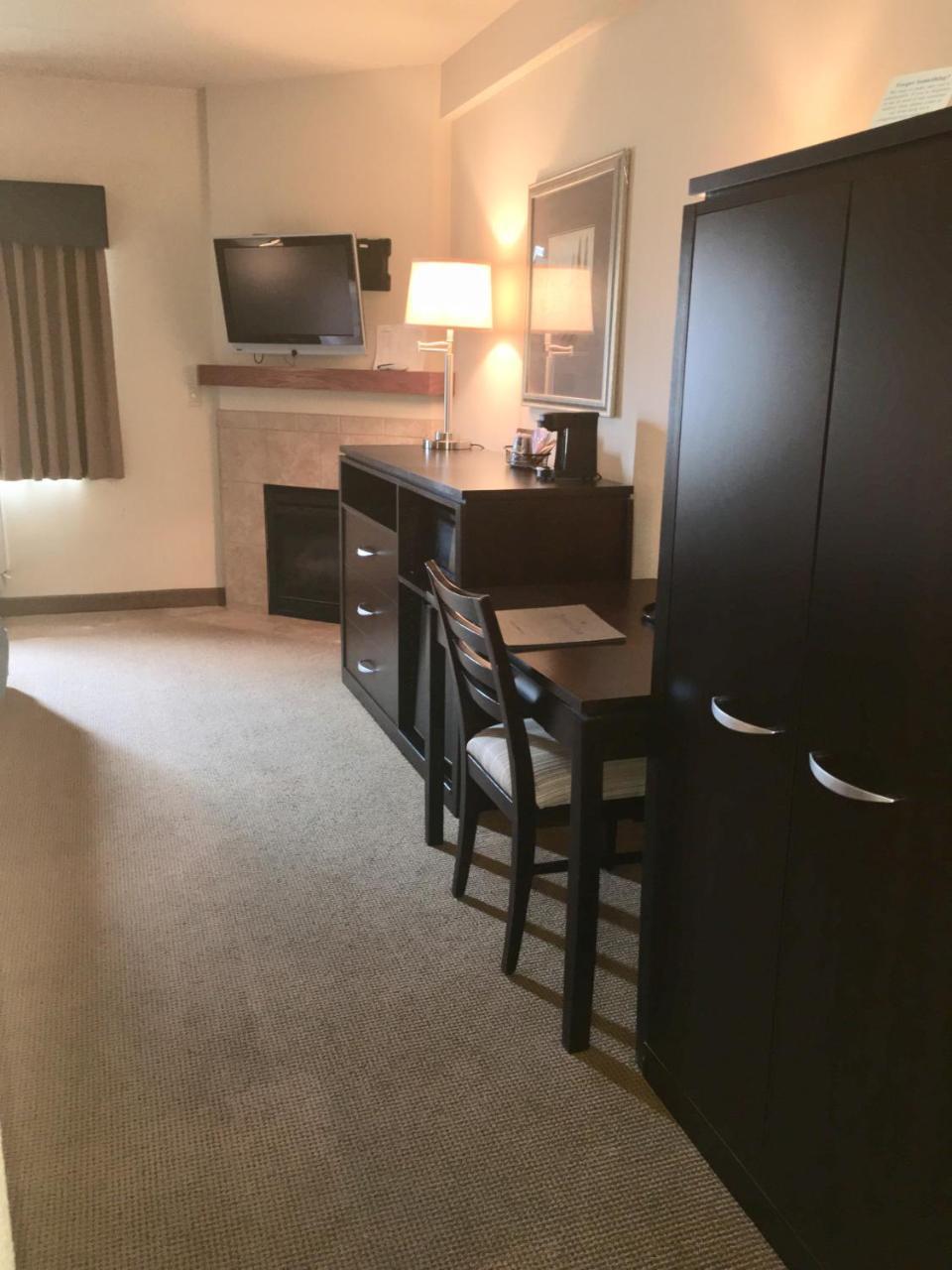 Americinn By Wyndham Monmouth Esterno foto